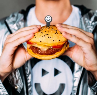 FUTURE FARM Vegan Smoked Burger 230g - Pack of 2