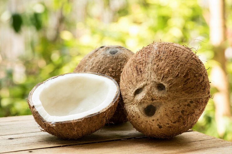 FRESH Whole Coconut, 1Pc